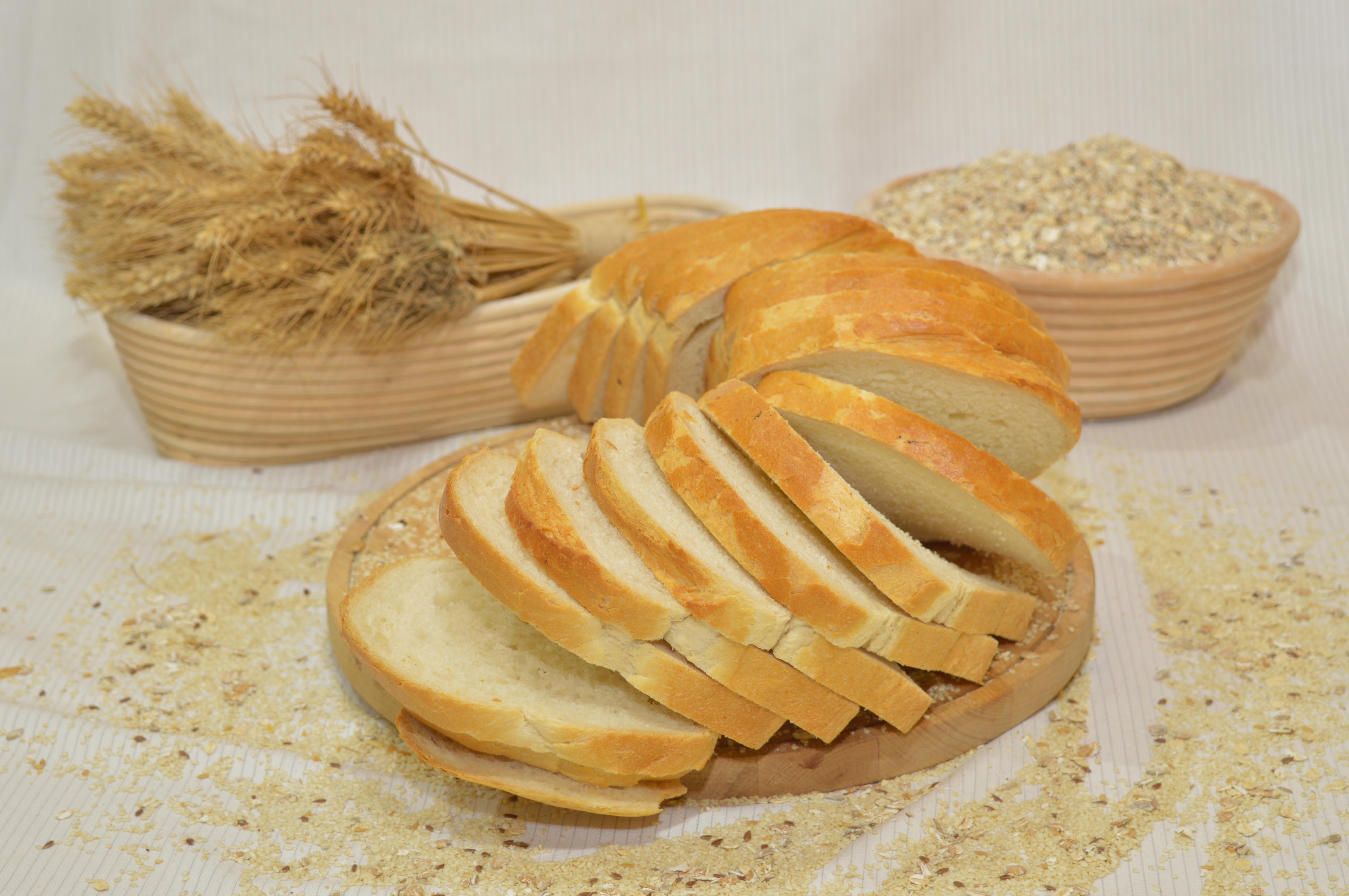 papp pékség, forma fehér kenyér, szeletelt, pékáru, mezőkövesd
